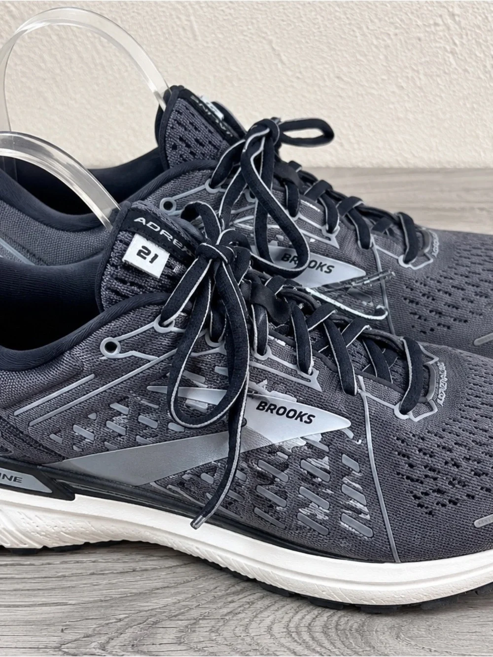 Brooks Adrenaline GTS 21 Running Shoes Men’s Size 8 D Sneakers Charcoal Gray